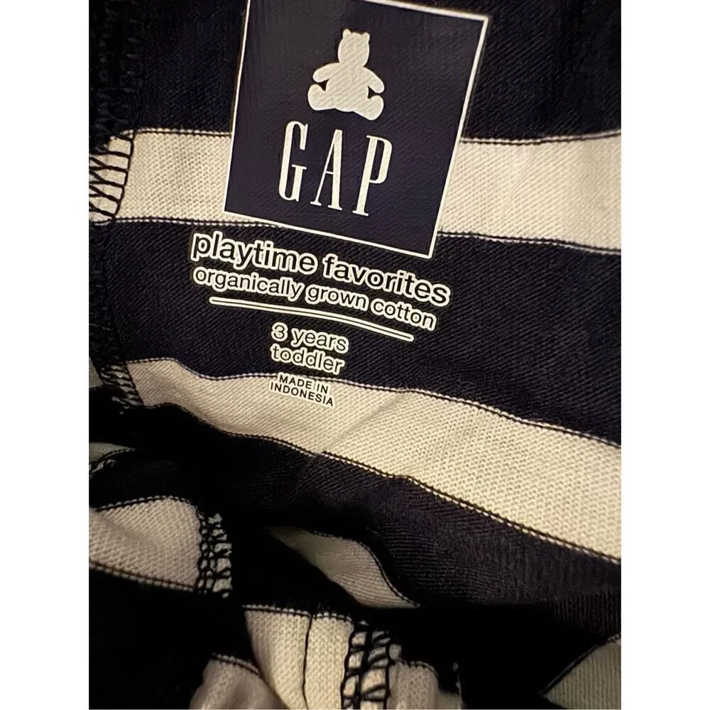 Boys 3T navy/white striped organic cotton shorts new without tags from Gap